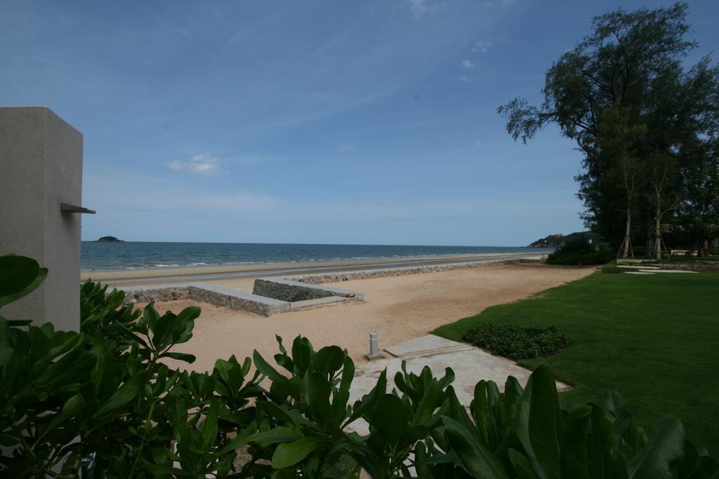 Luxury Beachfront Condo Hua Hin Bagian luar foto